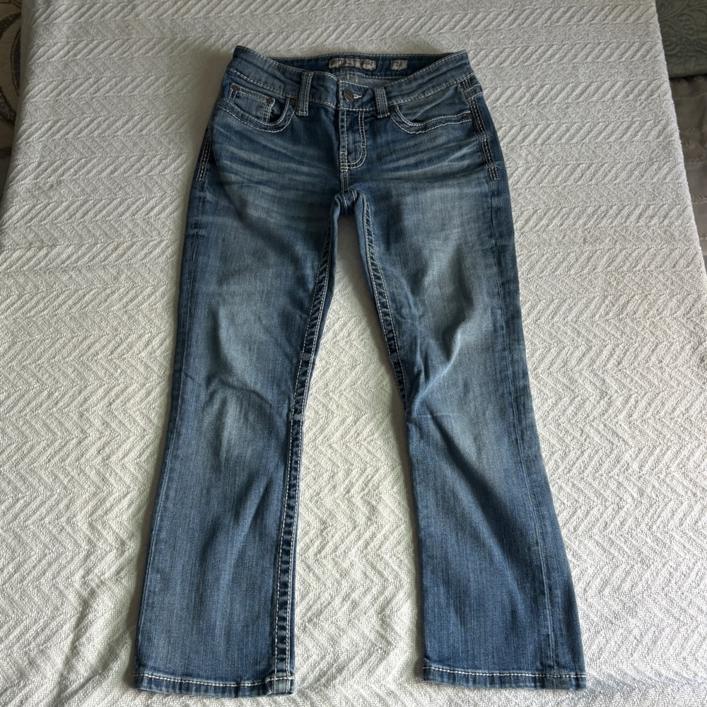 BKE Jeans 26 Sabrina Low Rise Straight Med. Wash Denim Women's BUCKLE  28"W/25"L